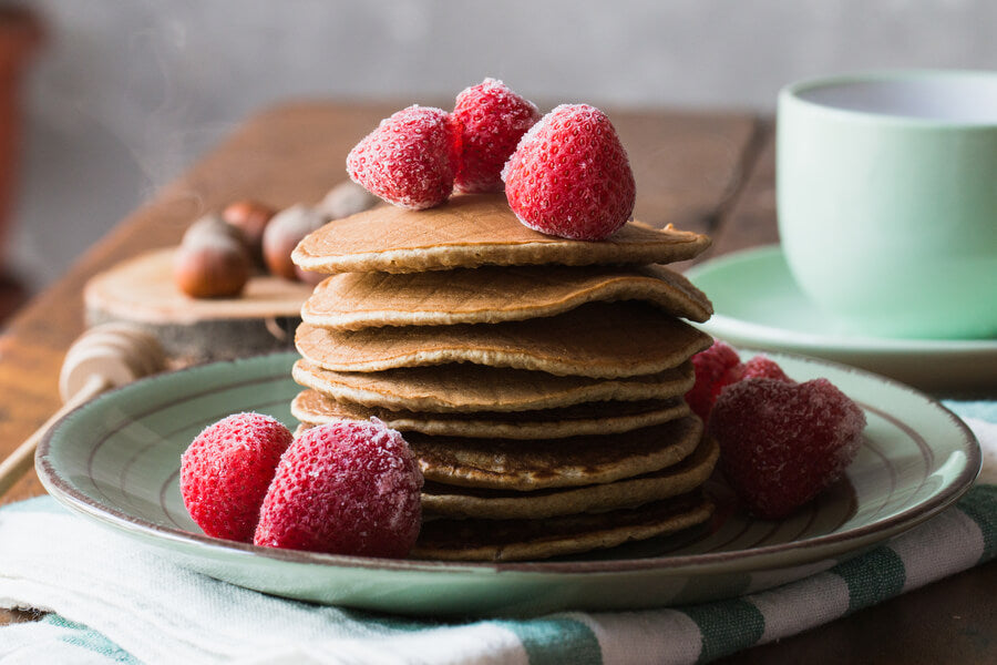 Panqués de avena con Gollagen y fresas: desayuno que se nota en tu piel